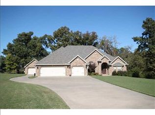685 N Cactus Wren Dr, Farmington, AR 72730