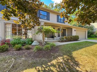 31018 Pickwick Ln, Beverly Hills, MI 48025
