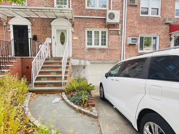 6922 198th St, Fresh Meadows, NY 11365