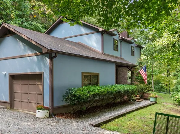 1092 Nickajack Rd, Franklin, NC 28734