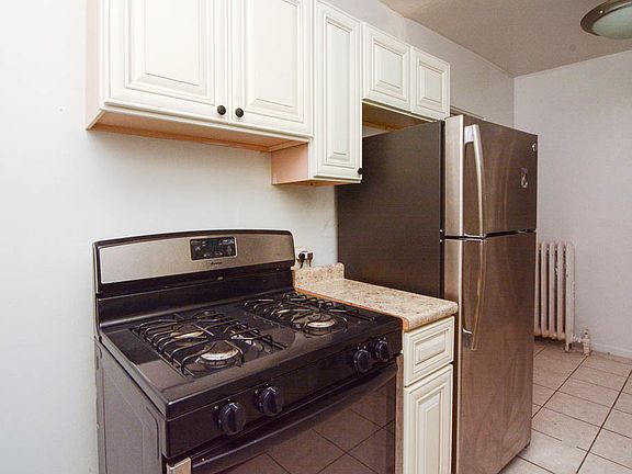 5th image of 931 W Sunnyside Ave #S1