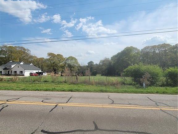 3rd image of 2579 Shoal Creek Rd