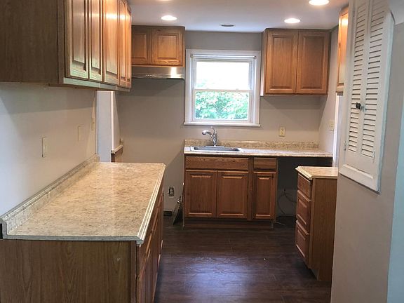 3rd image of 2922 Hampton Rd