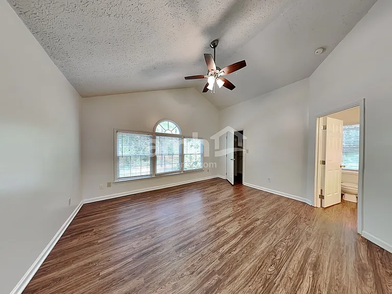 210 Wood Valley Ct — Photo 12