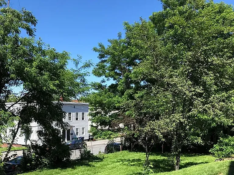 1 Green St — Photo 3