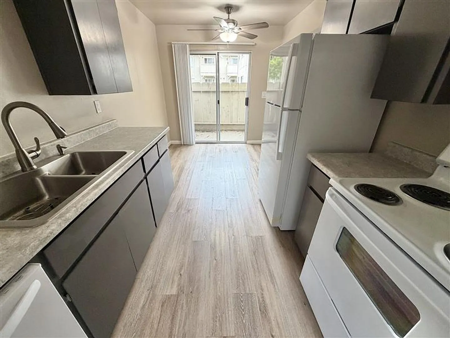 Cedar Apartments — Photo 2