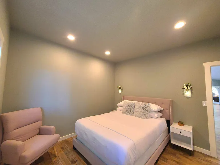 2537 Bretland Rd SE — Photo 18