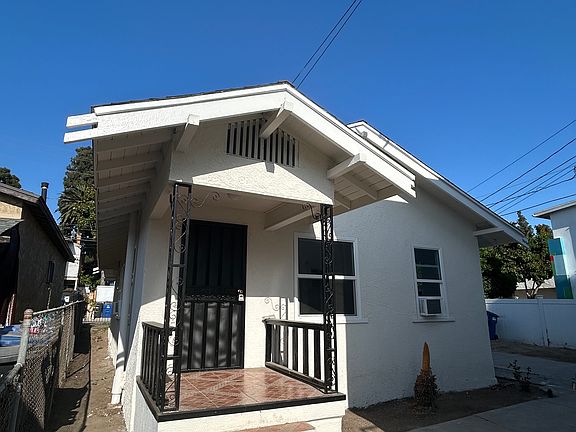 5th image of 7212 Whittier Ave #14