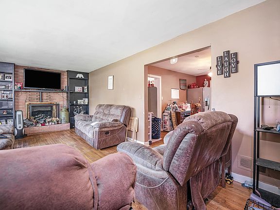 5th image of 120 Loretta Dr