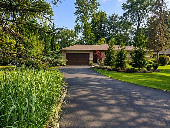 2nd image of 1509 W Schaumburg Rd