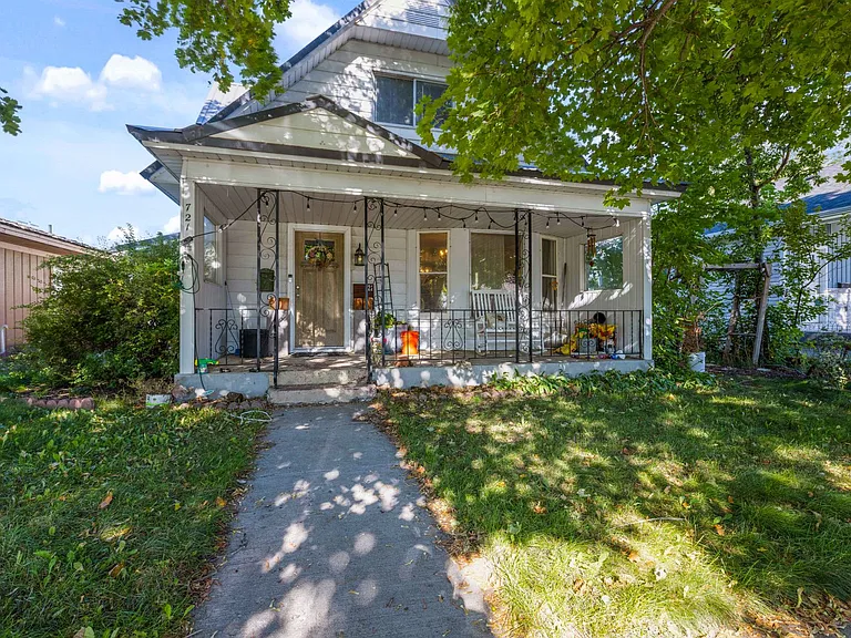 721 N Water Ave — Photo 30