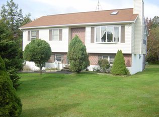 1737 Blanding Dr, Blakeslee, PA 18610