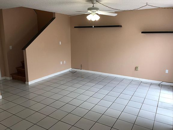 4th image of 1838 Townhall Ln #1838