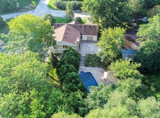 S65W18606 Agate Dr, Muskego, WI 53150