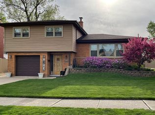 10304 S Kolin Ave, Oak Lawn, IL 60453