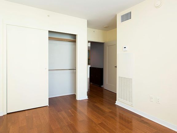 5th image of 333 1st St #S801