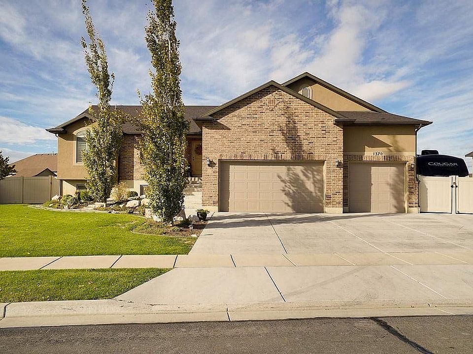 Fully landscaped front view