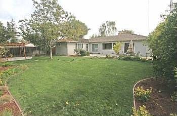 3rd image of 3405 Walton Way