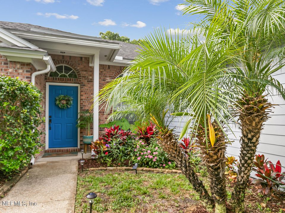 1st image of 13556 VALBUENA Court