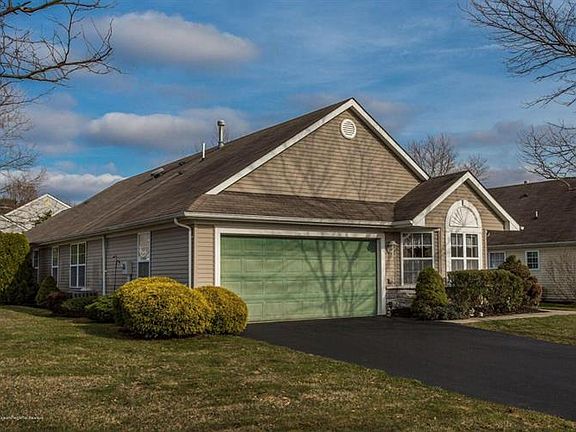 2nd image of 11 Skylark Ln
