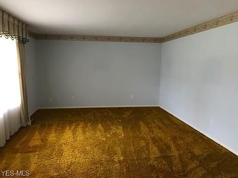 4th image of 233 N Hills Dr