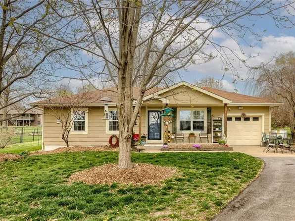 18106 Eagle Pkwy, Smithville, MO 64089