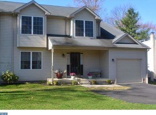 404 Fir St, Warminster, PA 18974