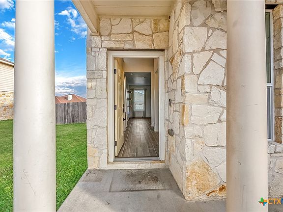 3rd image of 2706 Black Orchid Dr