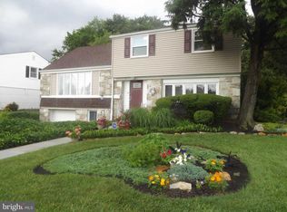 807 Rennard St, Philadelphia, PA 19116