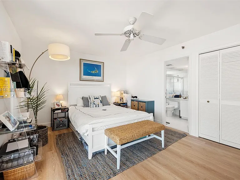 2575 S Bayshore Dr #11B — Photo 20