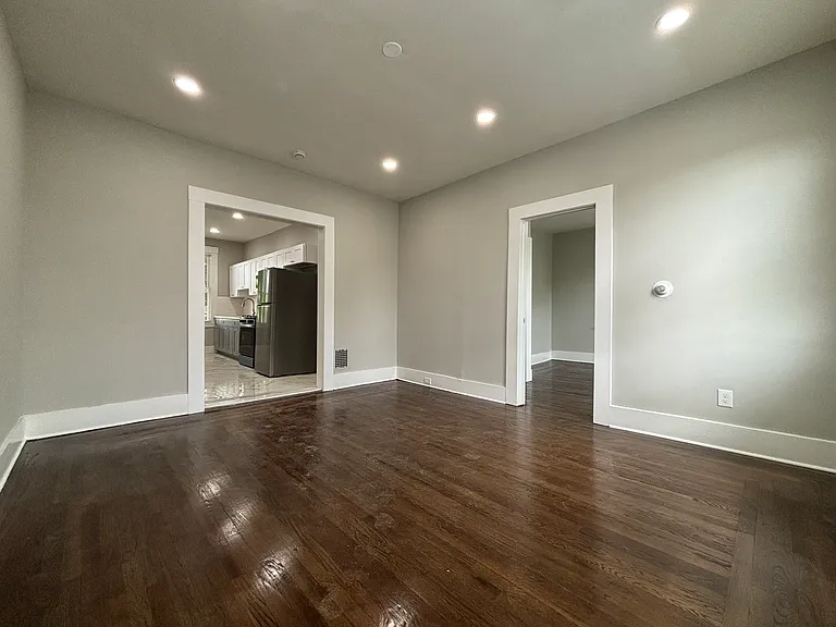 346 Goffe St #2 — Photo 3