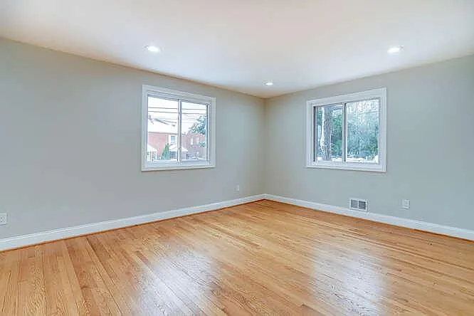 316 S Wayne St — Photo 3