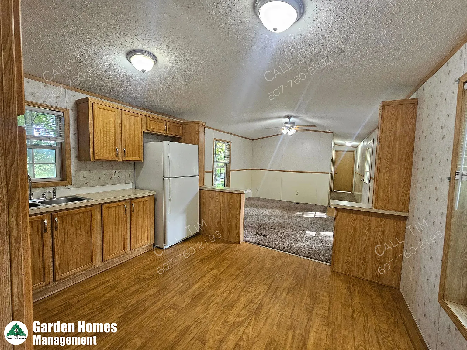 3 bed, 1.5 bath, 924 sqft, $1,325 — Photo 2