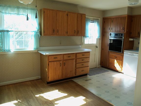 5th image of 3812 Archer Pl