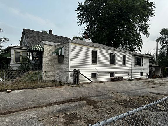 3rd image of 2589 Jefferson St