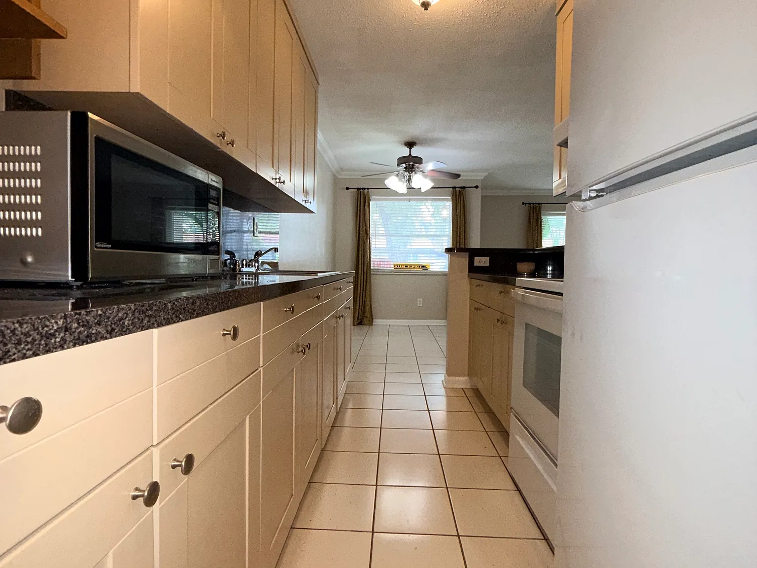 3 bed, 1462 sqft, $2,700 — Photo 4
