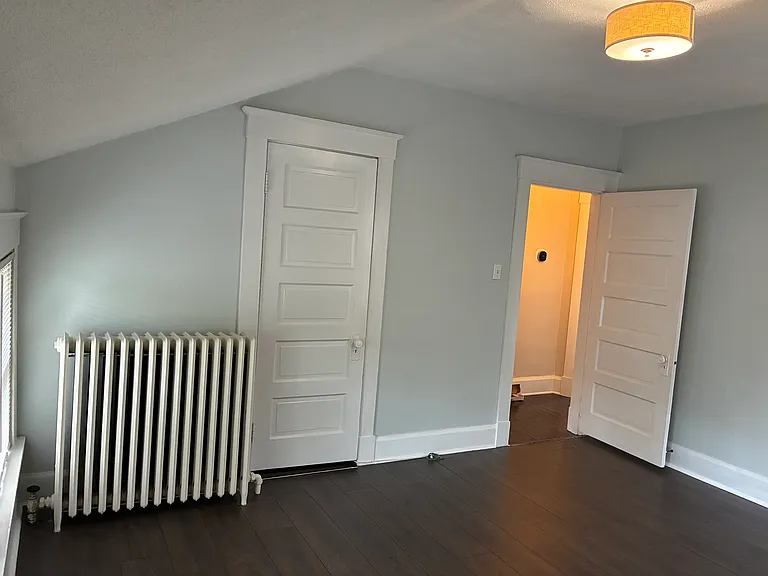 2809 Linwood Ave — Photo 22