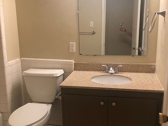 5th image of 1340 18th Ave S APT B4