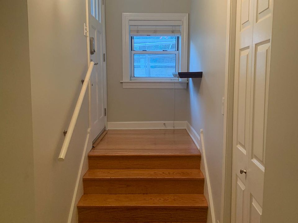 Foyer/Private Entrance