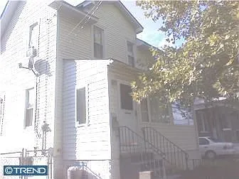 105 Evergreen Ave photo 1