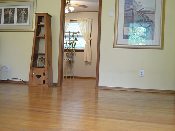 5th image of 4309 NW Myrtlewood Dr