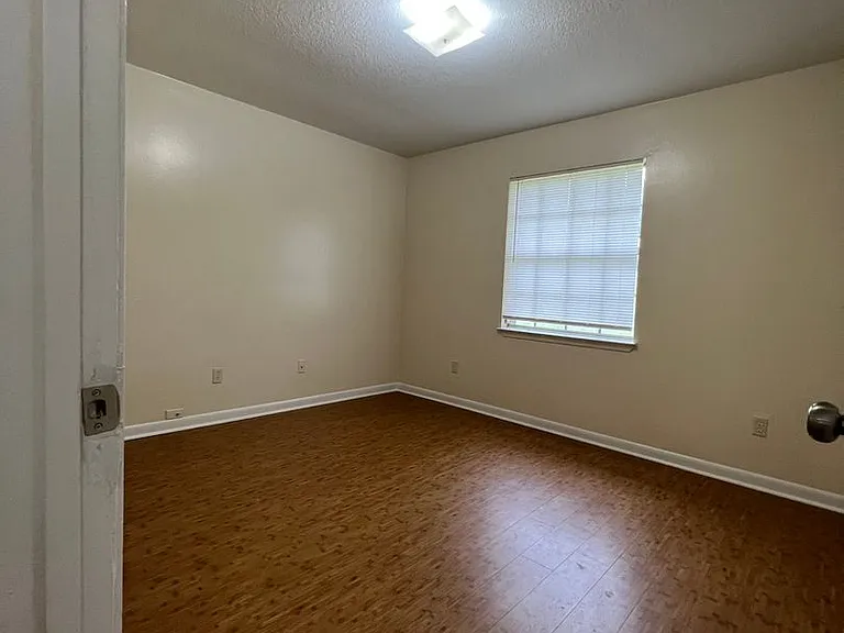 4935 Yacht Harbour Dr — Photo 1