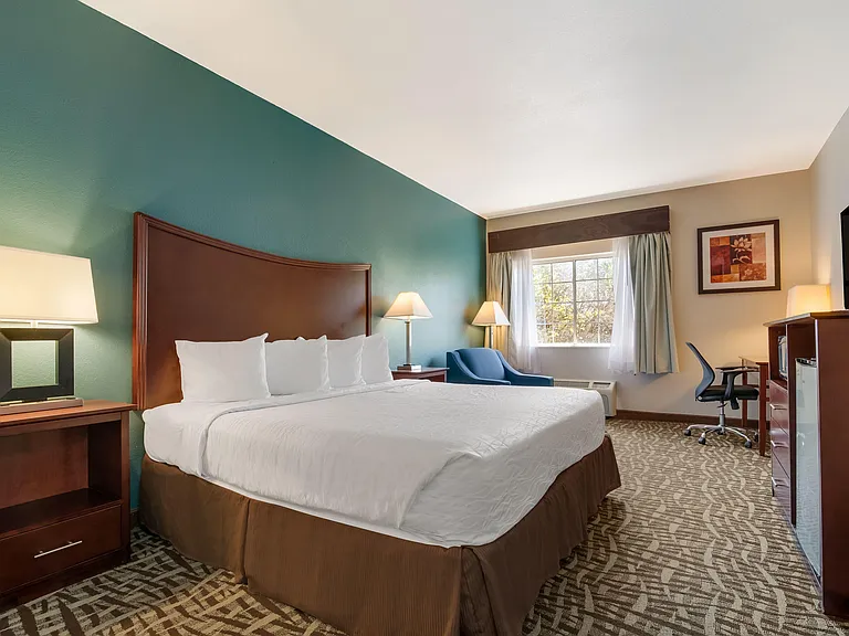 700 SW Fairlawn Rd #201 — Photo 14