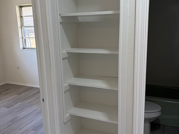3rd image of 2513 Harper St #2513