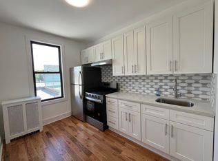 102-01 Metropolitan Ave #2R, Forest Hills, NY 11375