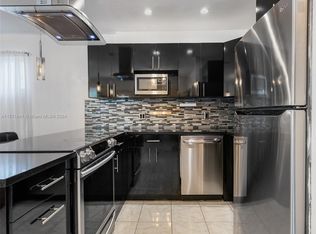 10 Crossings Cir APT F, Boynton Beach, FL 33435