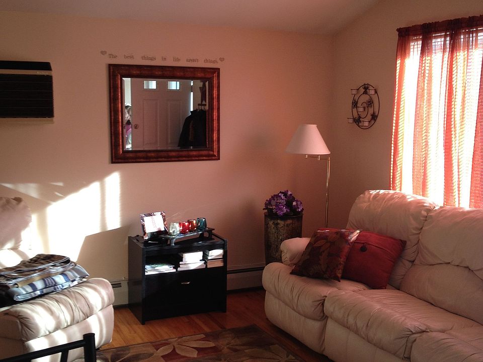 2nd image of Dewey Ave