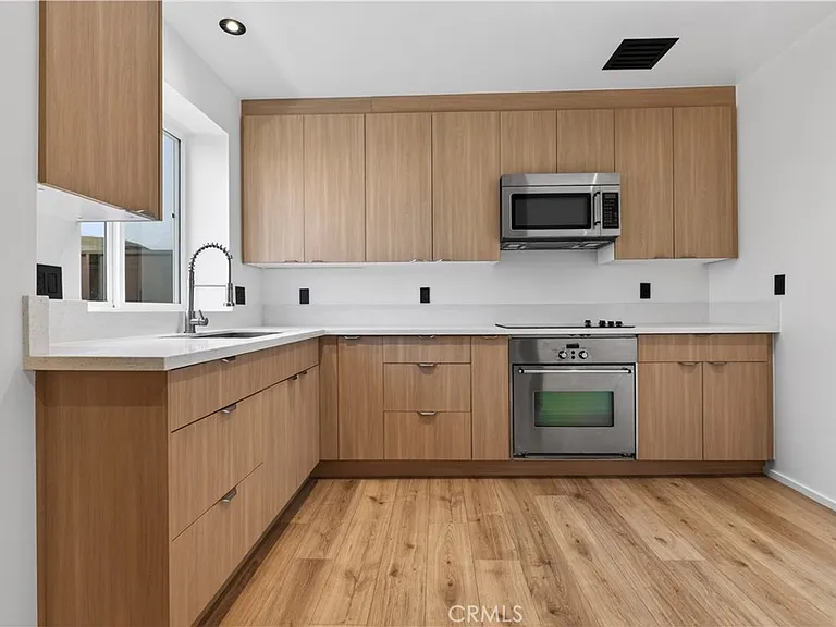 1713 W Alameda Ave — Photo 25