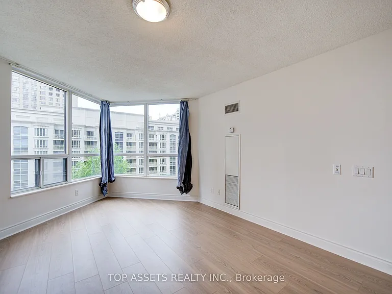 10 Northtown Way #606 — Photo 21