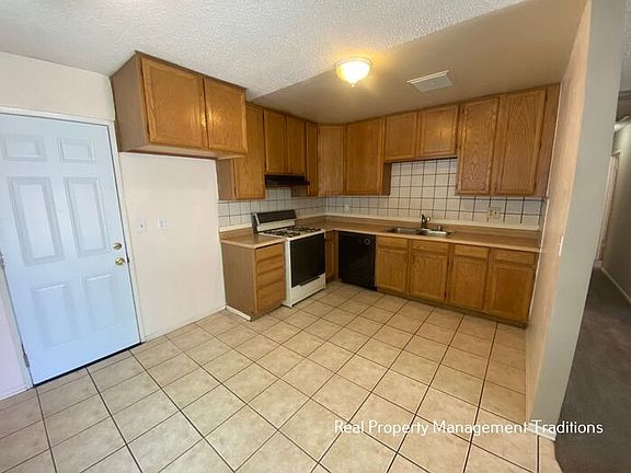 5th image of 1309 E Avenue J #J-4